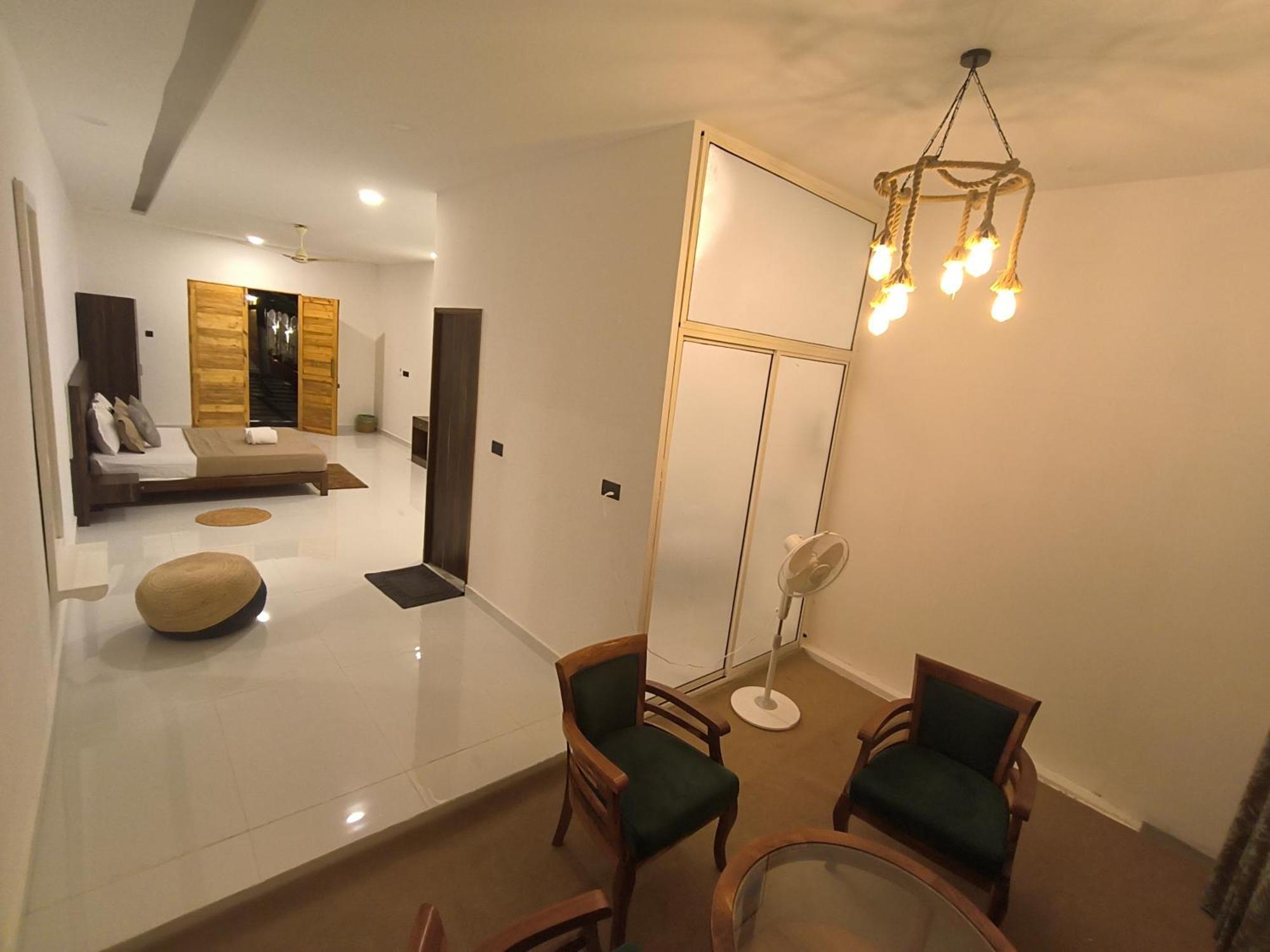 Aqua Beach Stays Ashwem Mandrem Exterior foto